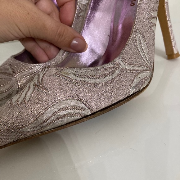 Evening Pumps - Picture 7 of 9